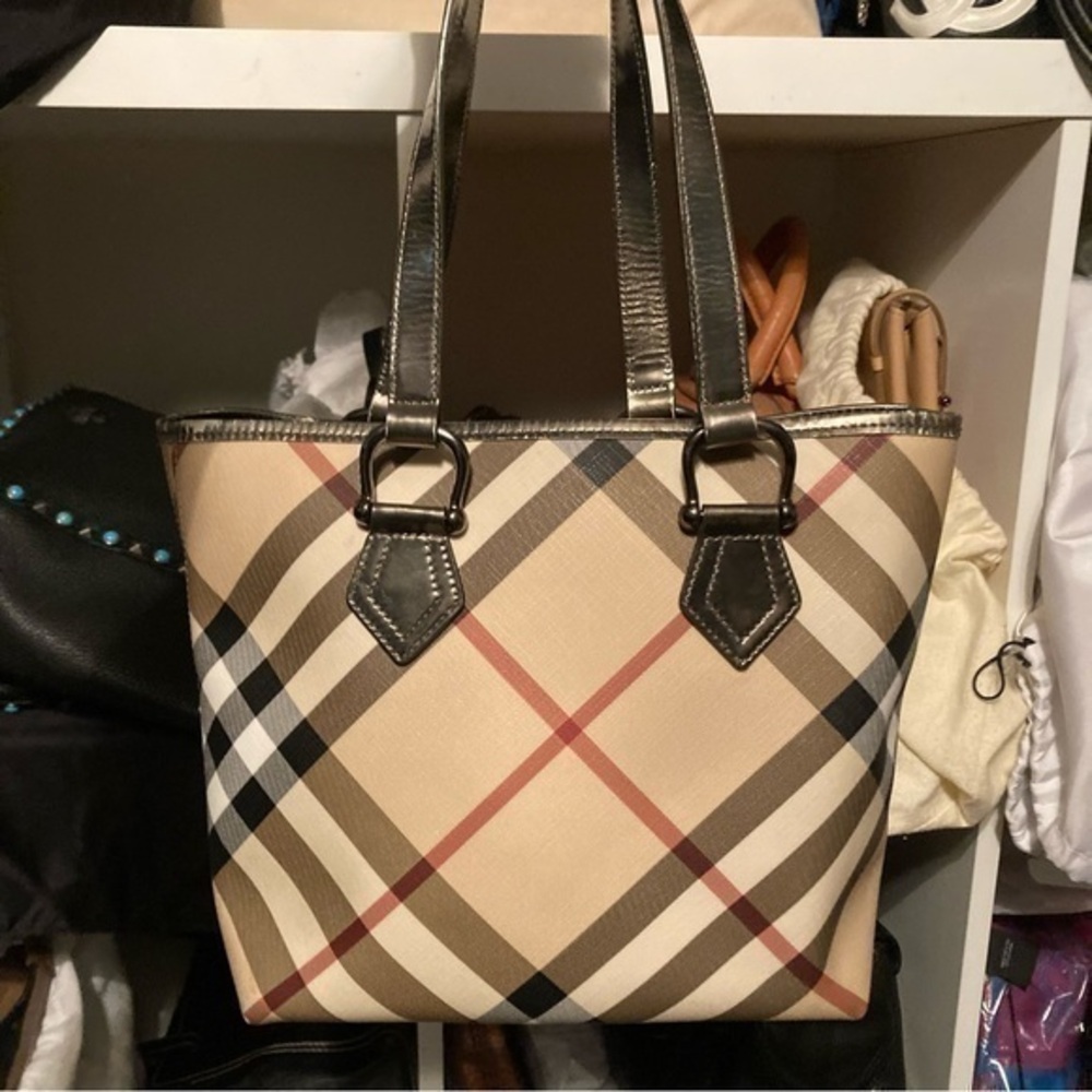 Burberry authentic nova check tote bag